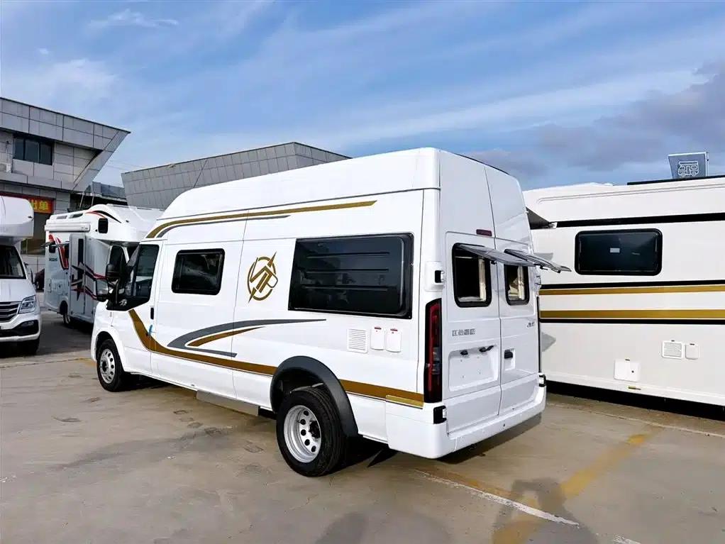 Jiangling Fushun Type B Motorhome, 2026 Model, 2.0T Automatic — миниатюра 3