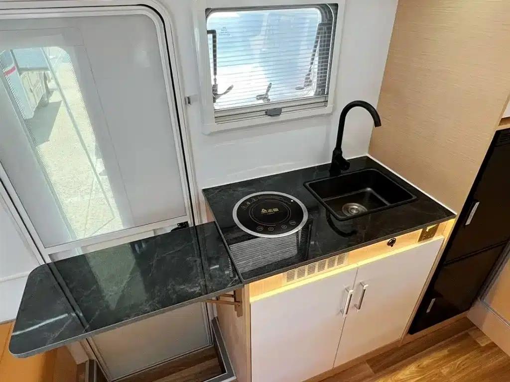 Jiangling Fushun C-type motorhome with large roof, 2026 model, 2.0T automatic. — миниатюра 14