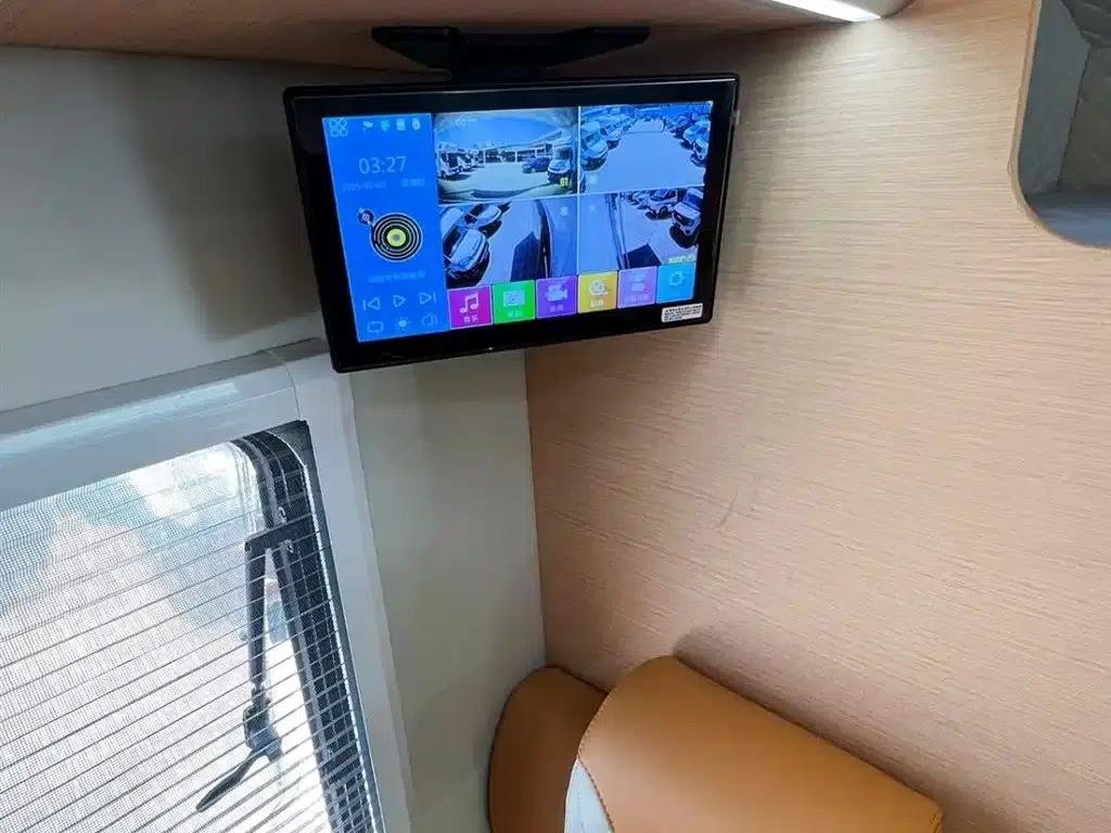Jiangling Fushun C-type motorhome with large roof, 2026 model, 2.0T automatic. — миниатюра 16