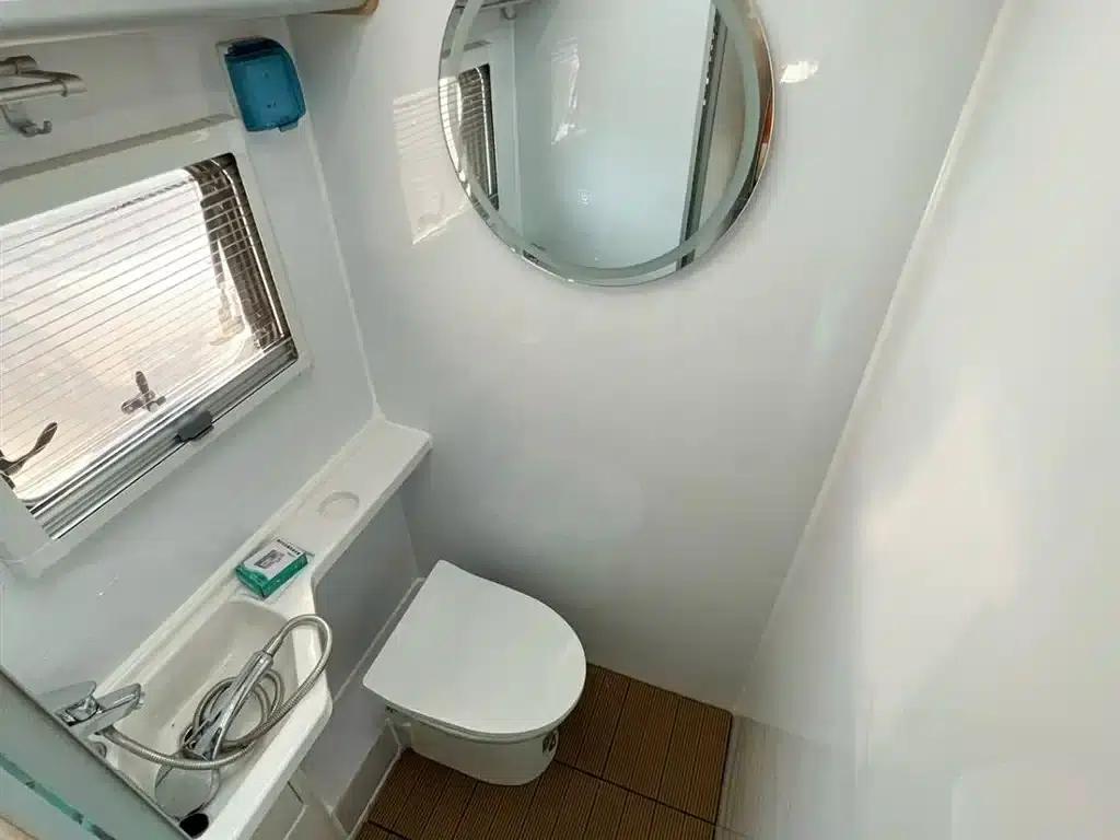 Jiangling Fushun C-type motorhome with large roof, 2026 model, 2.0T automatic. — миниатюра 18
