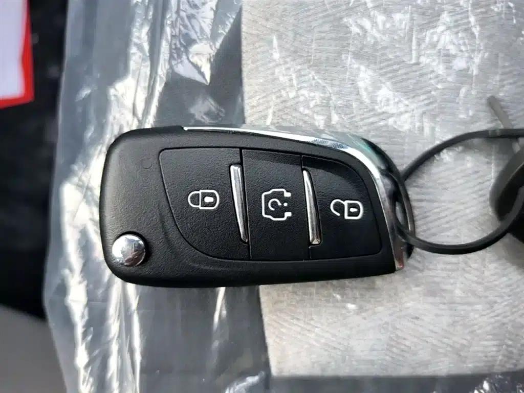 Yizhi EV2 2026 PLUS+ Comfort Model — миниатюра 9