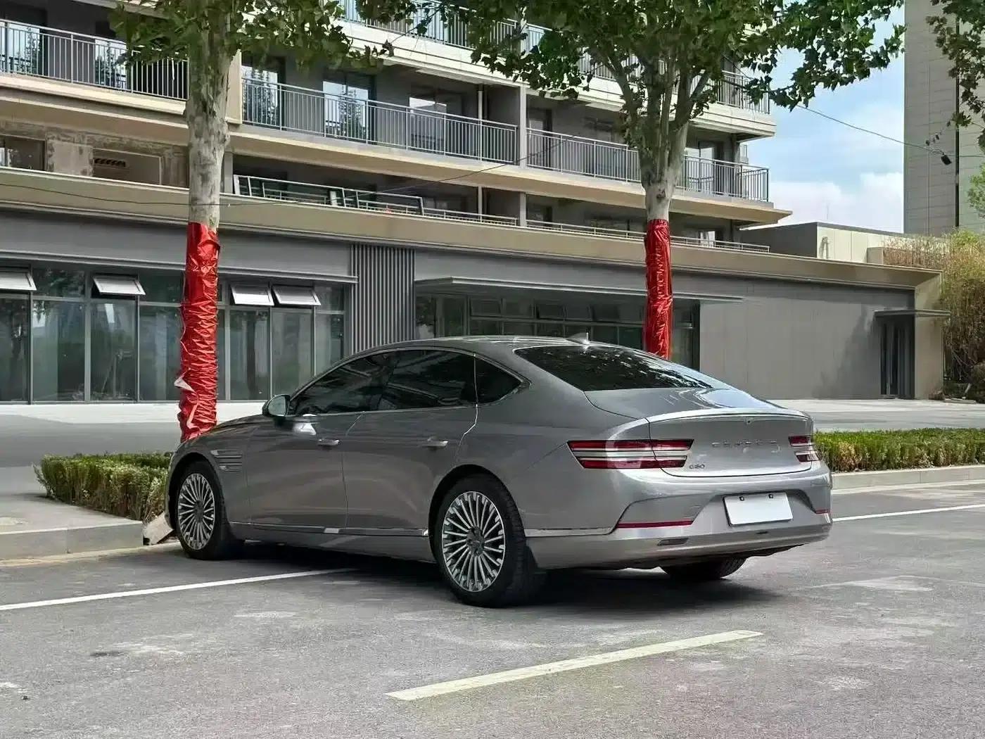 Genesis G80 EV 2023 Model - G80 EV Flagship Edition — миниатюра 7