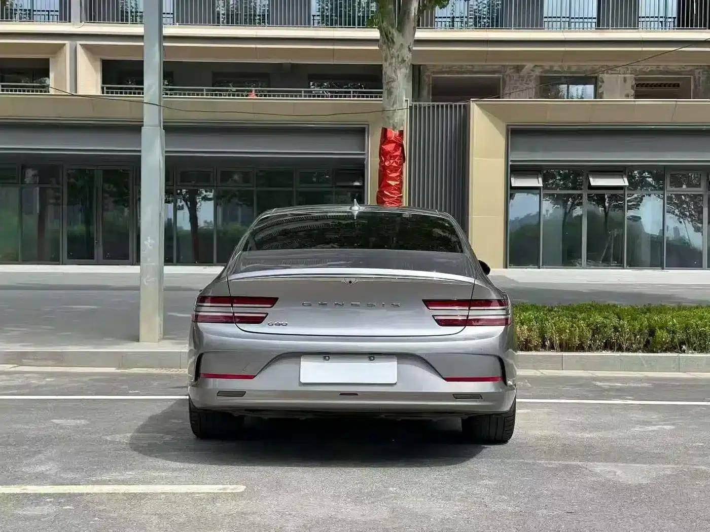 Genesis G80 EV 2023 Model - G80 EV Flagship Edition — миниатюра 8
