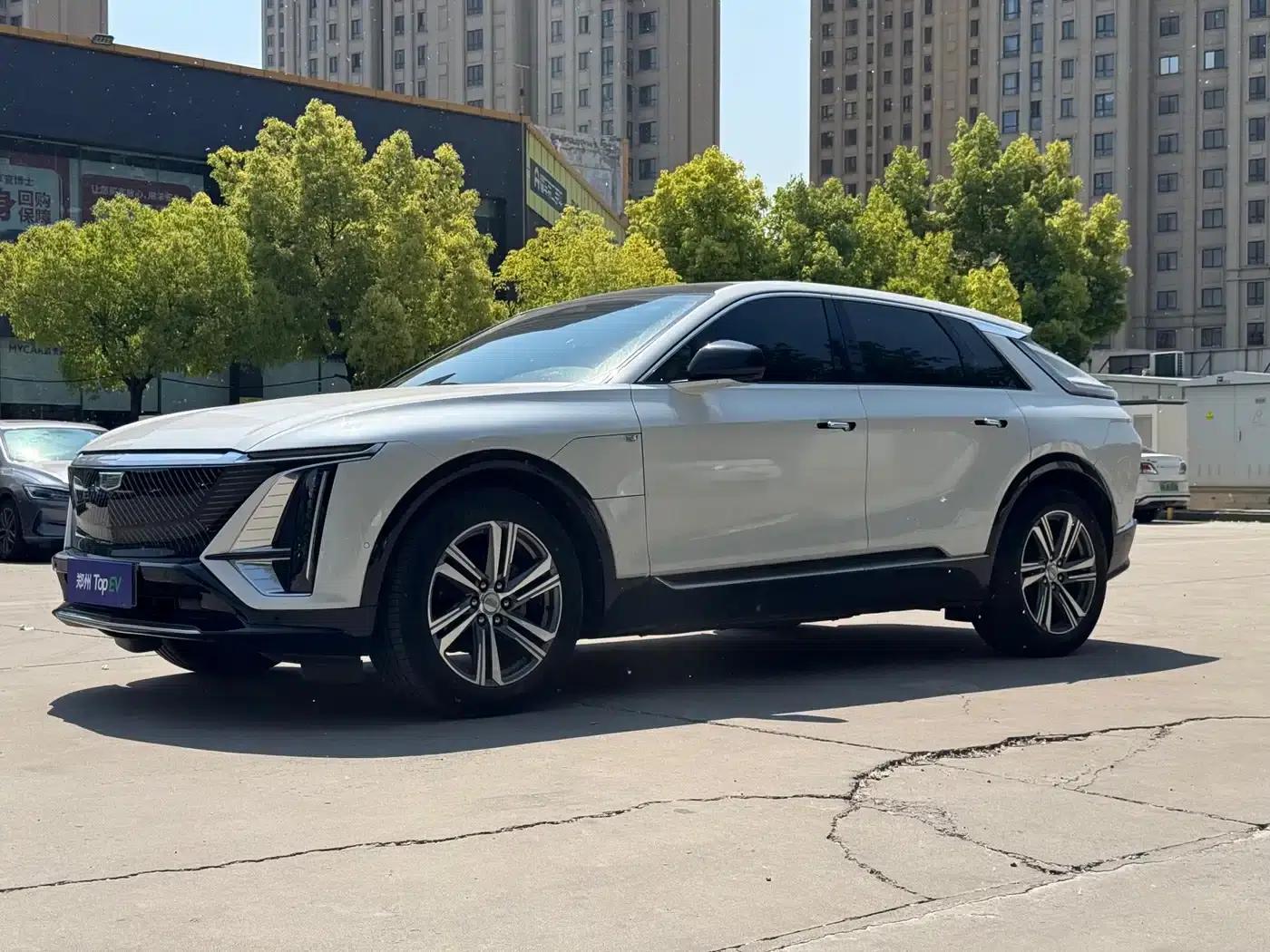 iQ Ruige 2024 Rear-Wheel Drive Standard Range Luxury Edition — миниатюра 1