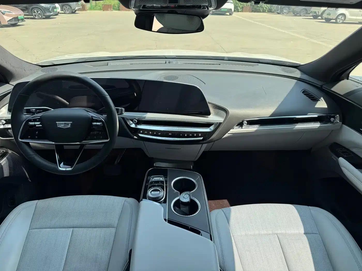 iQ Ruige 2024 Rear-Wheel Drive Standard Range Luxury Edition — миниатюра 8