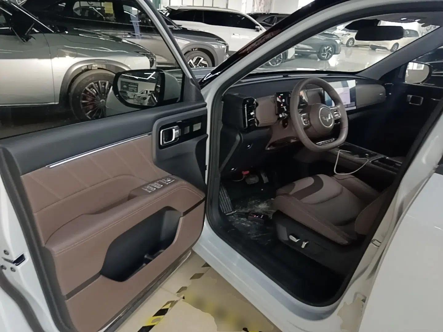 Wuling Xingguang 560 New Energy 2026 Model, Plug-in Hybrid, 125 km, Luxury Version — миниатюра 19