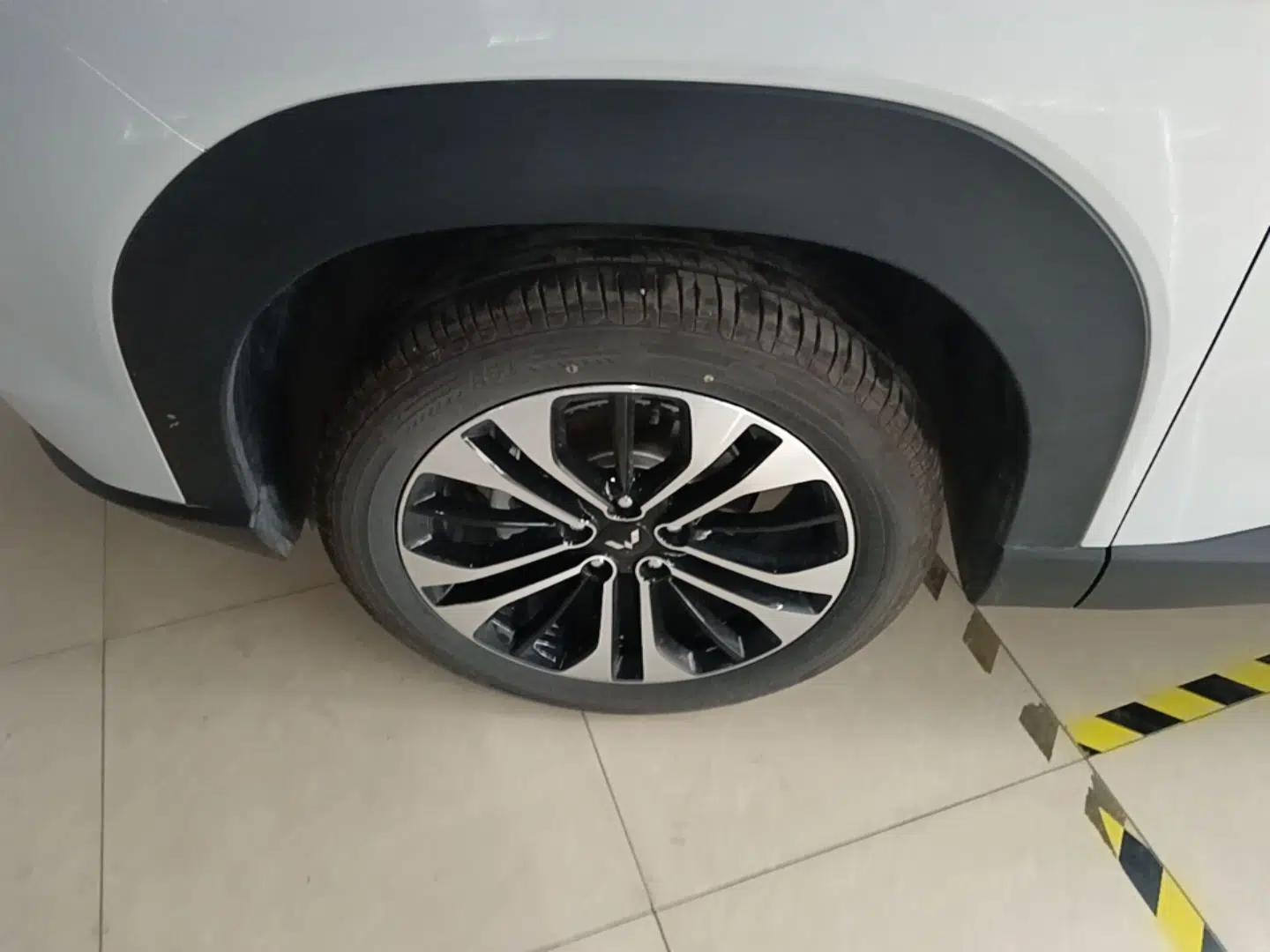 Wuling Xingguang 560 New Energy 2026 Model, Plug-in Hybrid, 125 km, Luxury Version — миниатюра 8