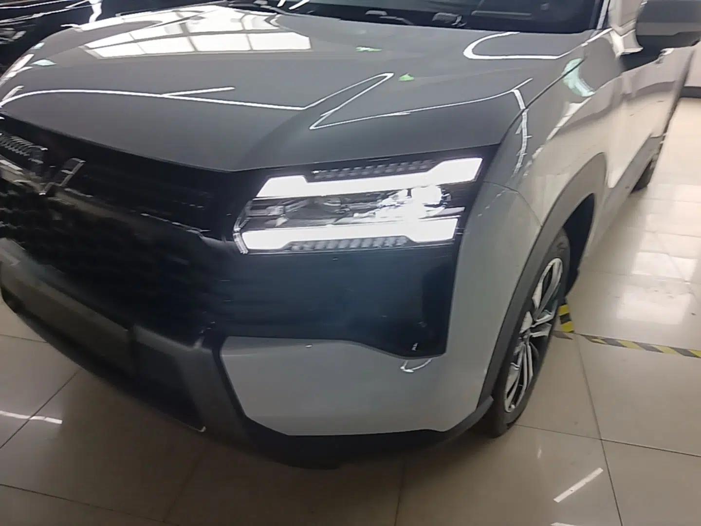 Wuling Xingguang 560 New Energy 2026 Model, Plug-in Hybrid, 125 km, Luxury Version — миниатюра 9
