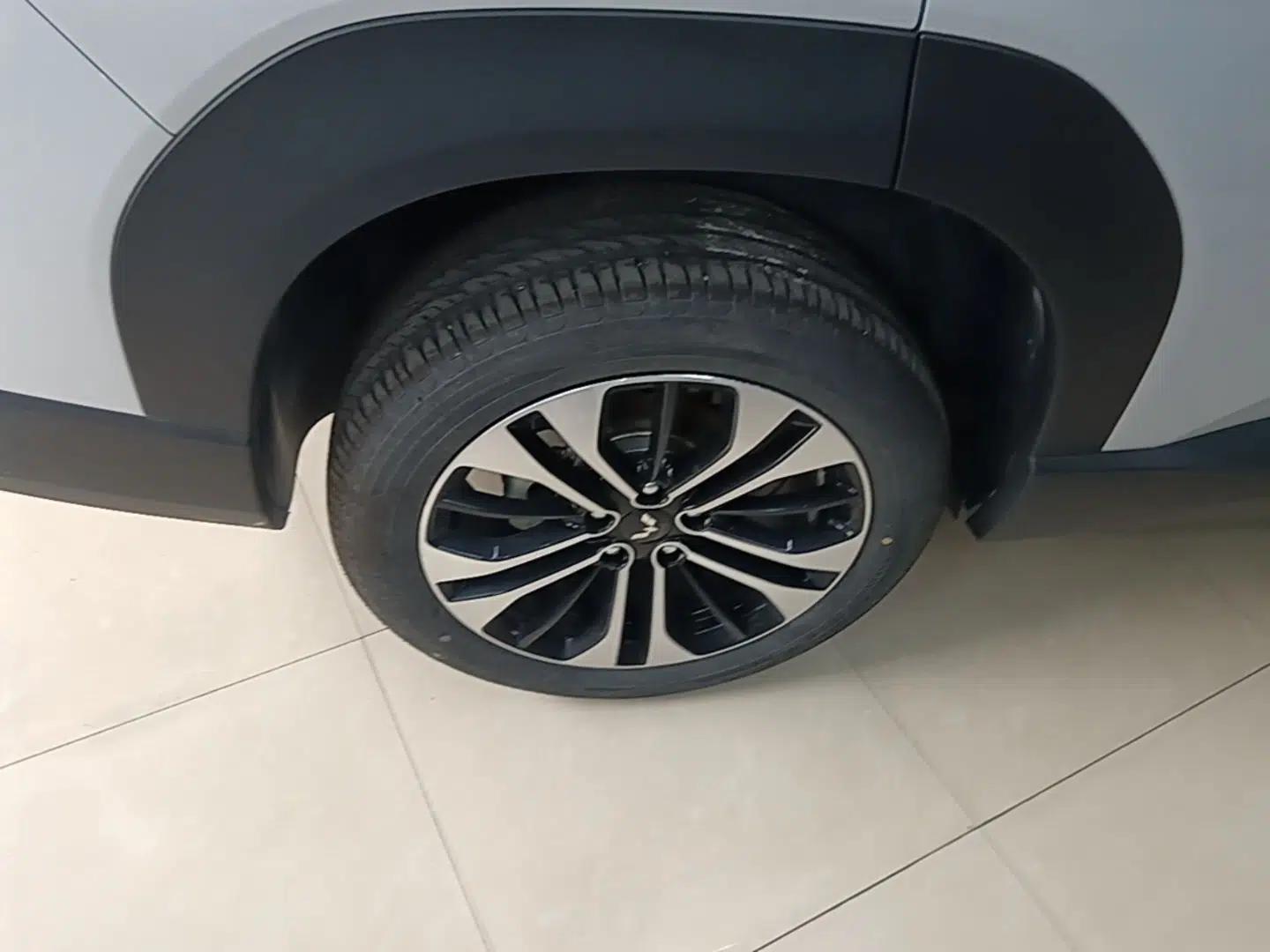 Wuling Xingguang 560 New Energy 2026 Model, Plug-in Hybrid, 125 km, Luxury Version — миниатюра 10
