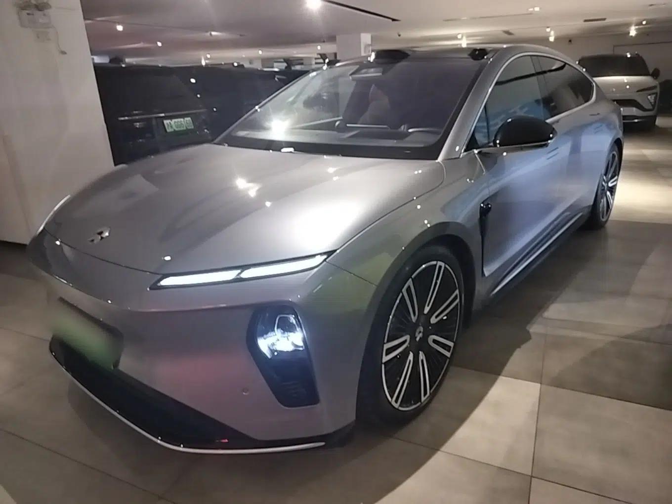 Nio ET9 2025 100kWh Signature Edition — миниатюра 1