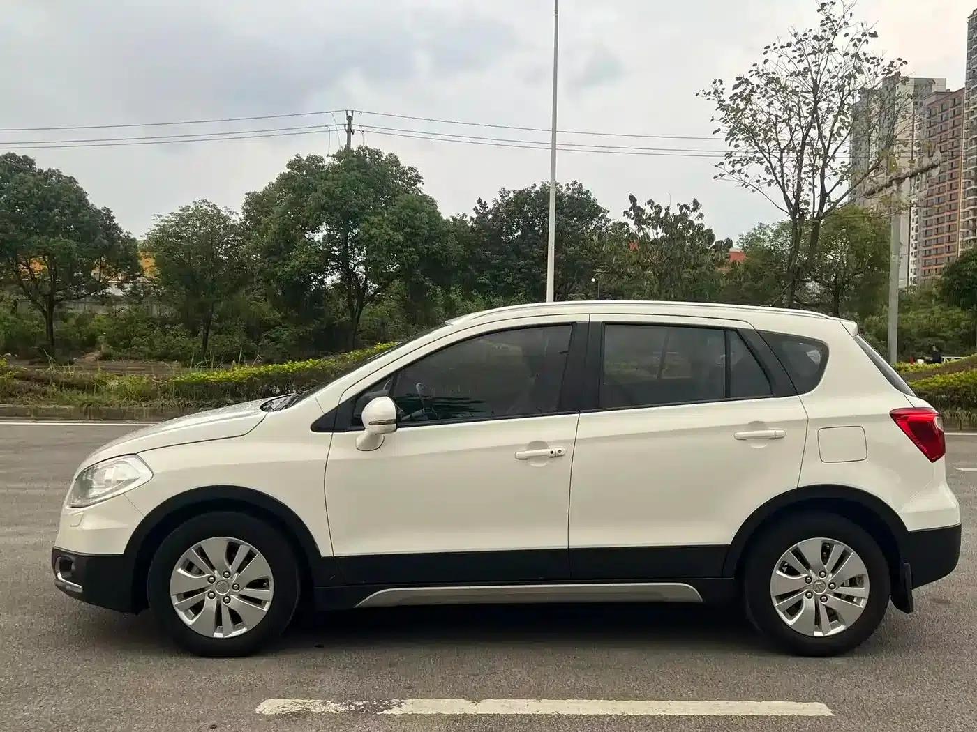 2014 Vitara 1.6L Manual 2WD Elite — миниатюра 4