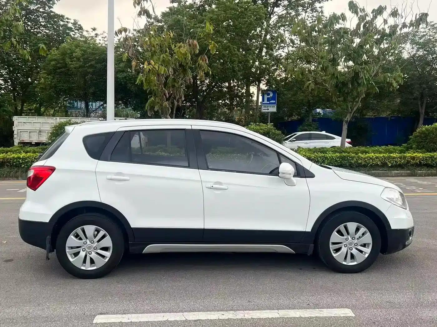 2014 Vitara 1.6L Manual 2WD Elite — миниатюра 8
