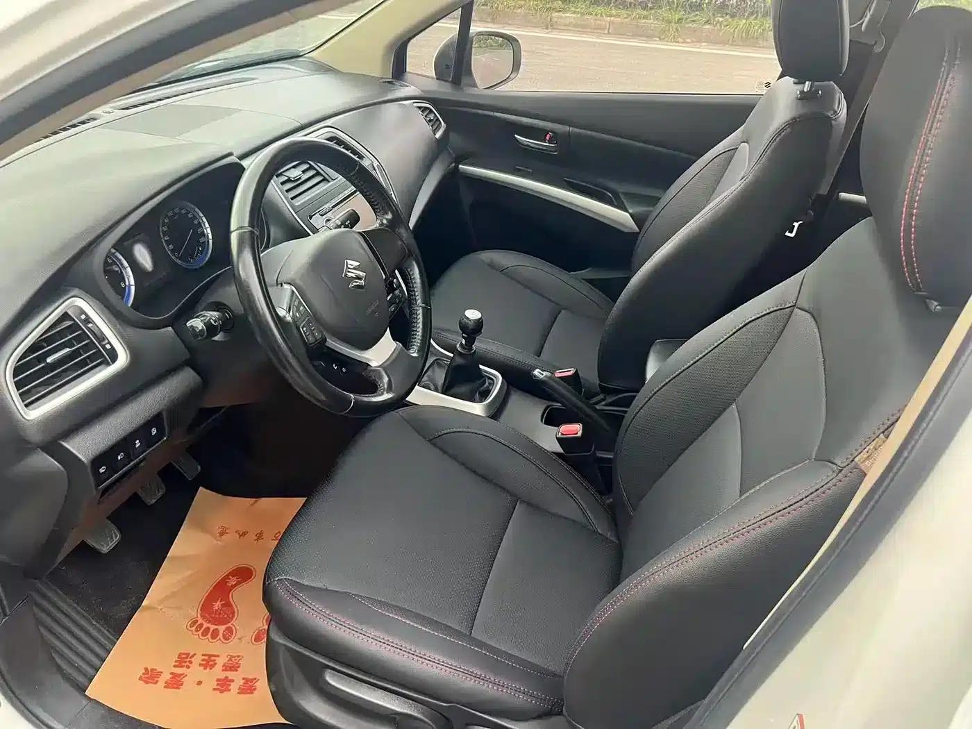 2014 Vitara 1.6L Manual 2WD Elite — миниатюра 9