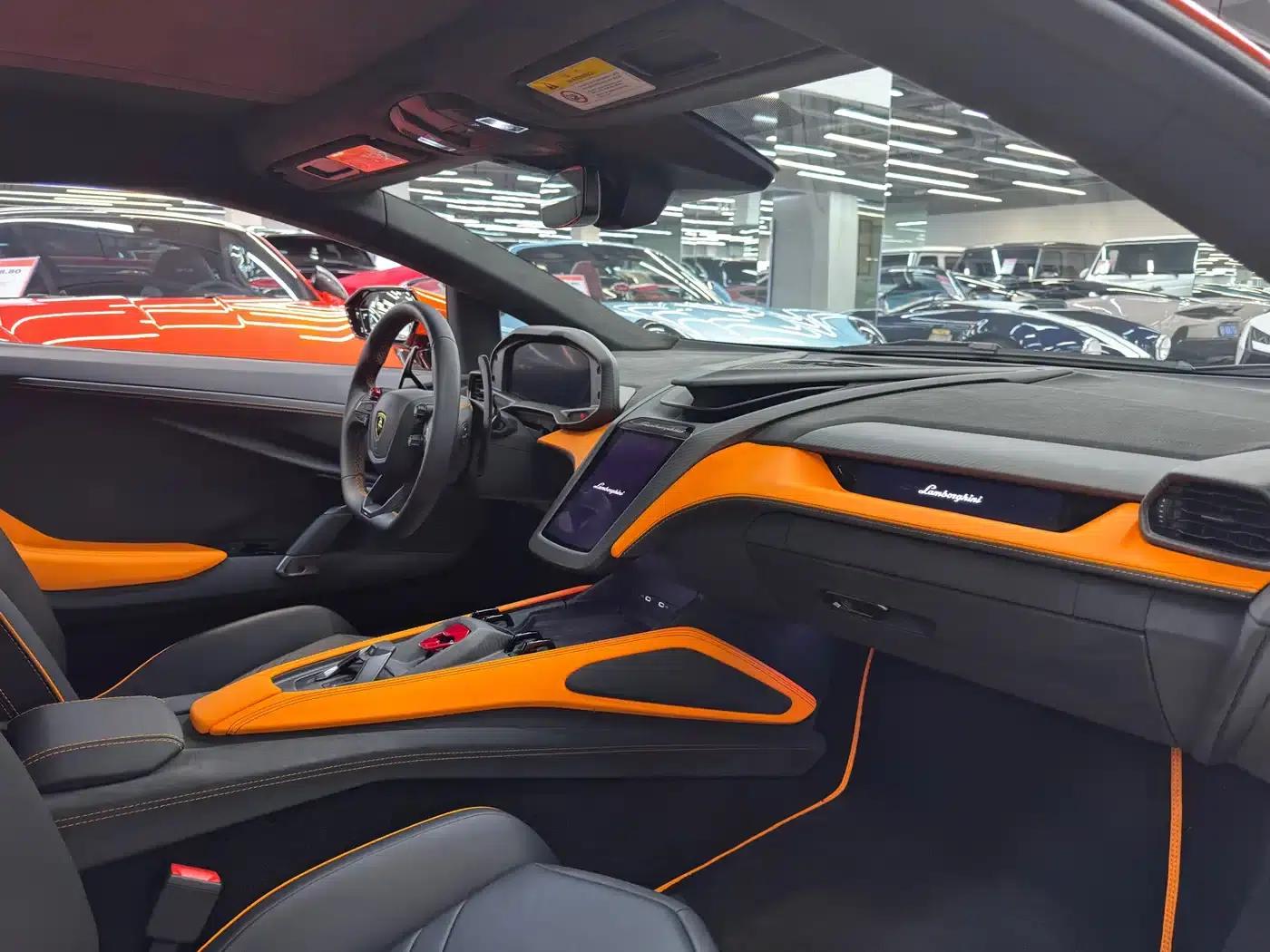 Revuelto 2023 6.5L PHEV Standard Edition — миниатюра 10