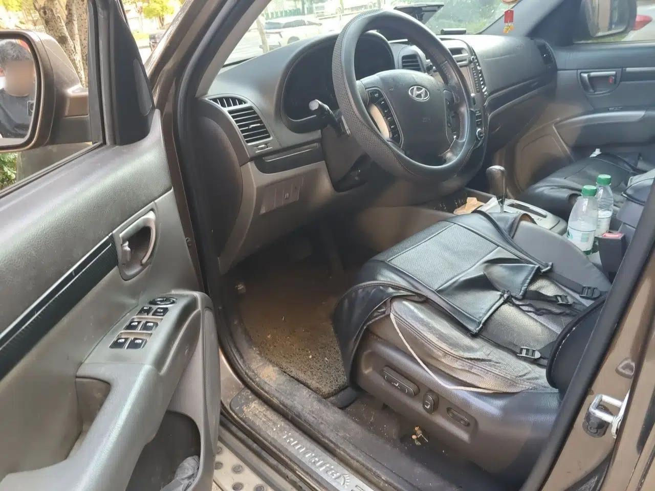 Hyundai Santa Fe Classic 2011 2.4 Ultimate Edition 7-Seater Two-Wheel Drive — миниатюра 17
