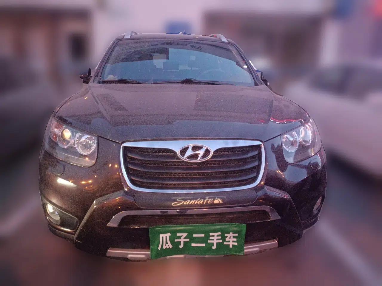 Hyundai Santa Fe Classic 2010 2.4 Ultimate Edition 7-Seater Four-Wheel Drive — миниатюра 2