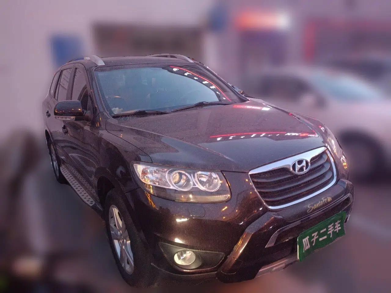 Hyundai Santa Fe Classic 2010 2.4 Ultimate Edition 7-Seater Four-Wheel Drive — миниатюра 3