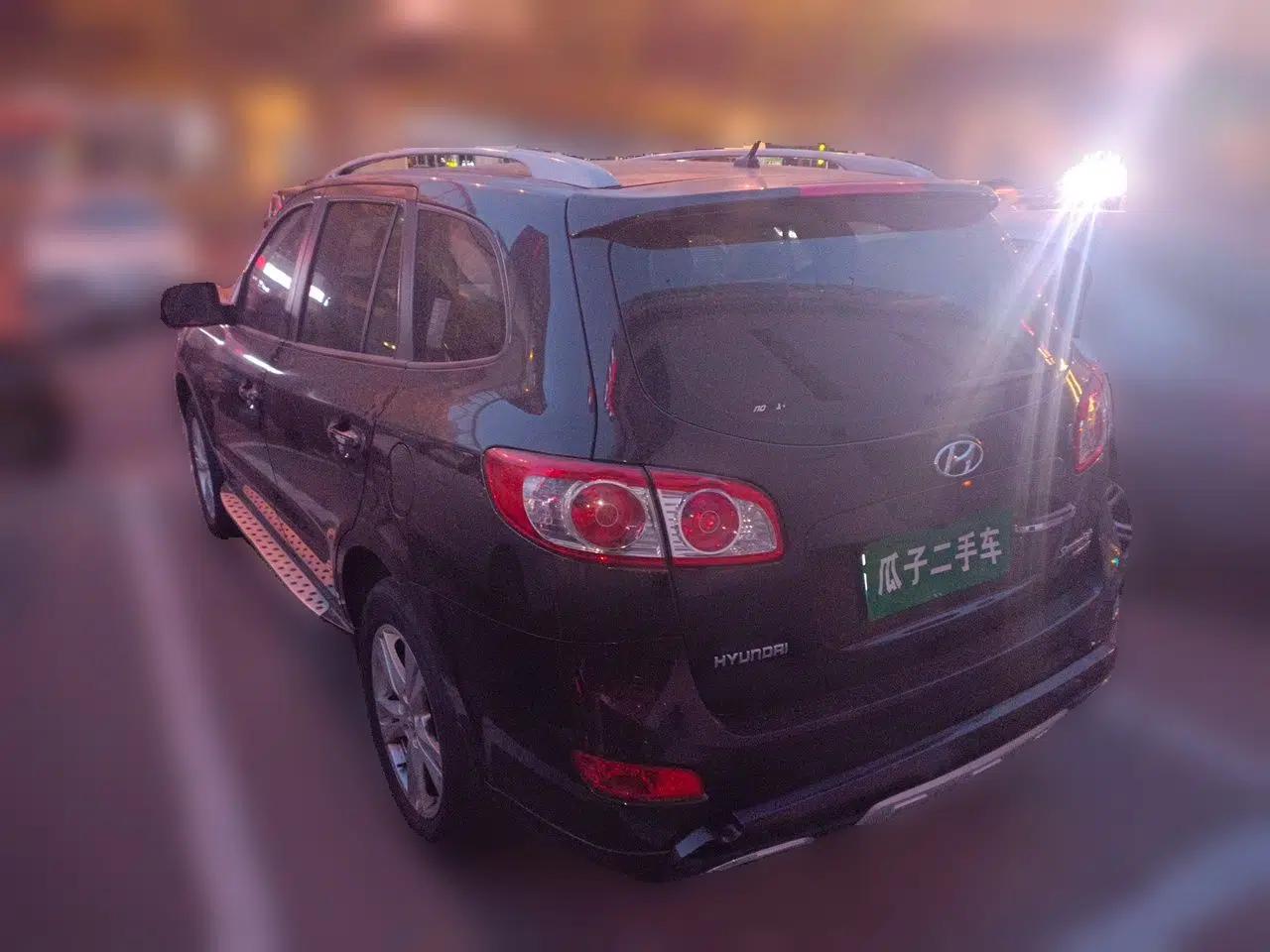Hyundai Santa Fe Classic 2010 2.4 Ultimate Edition 7-Seater Four-Wheel Drive — миниатюра 4