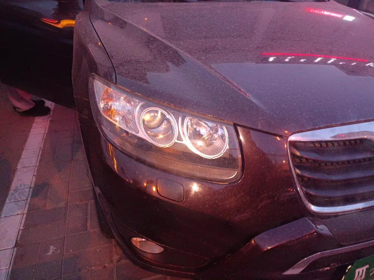 Hyundai Santa Fe Classic 2010 2.4 Ultimate Edition 7-Seater Four-Wheel Drive — миниатюра 7