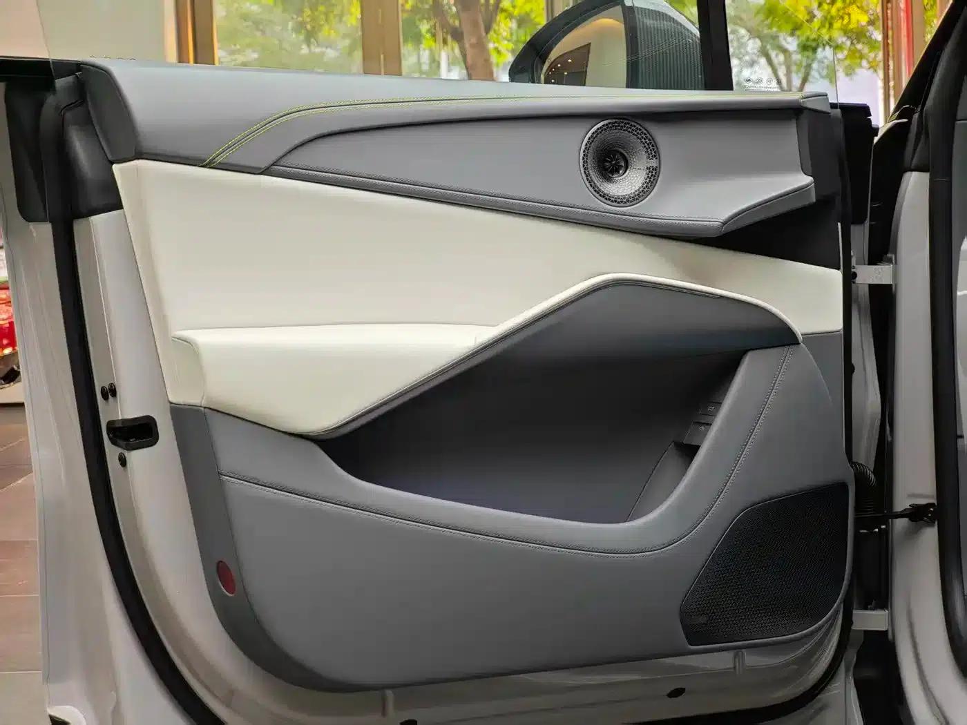 2023 ELETRE R+ — миниатюра 17