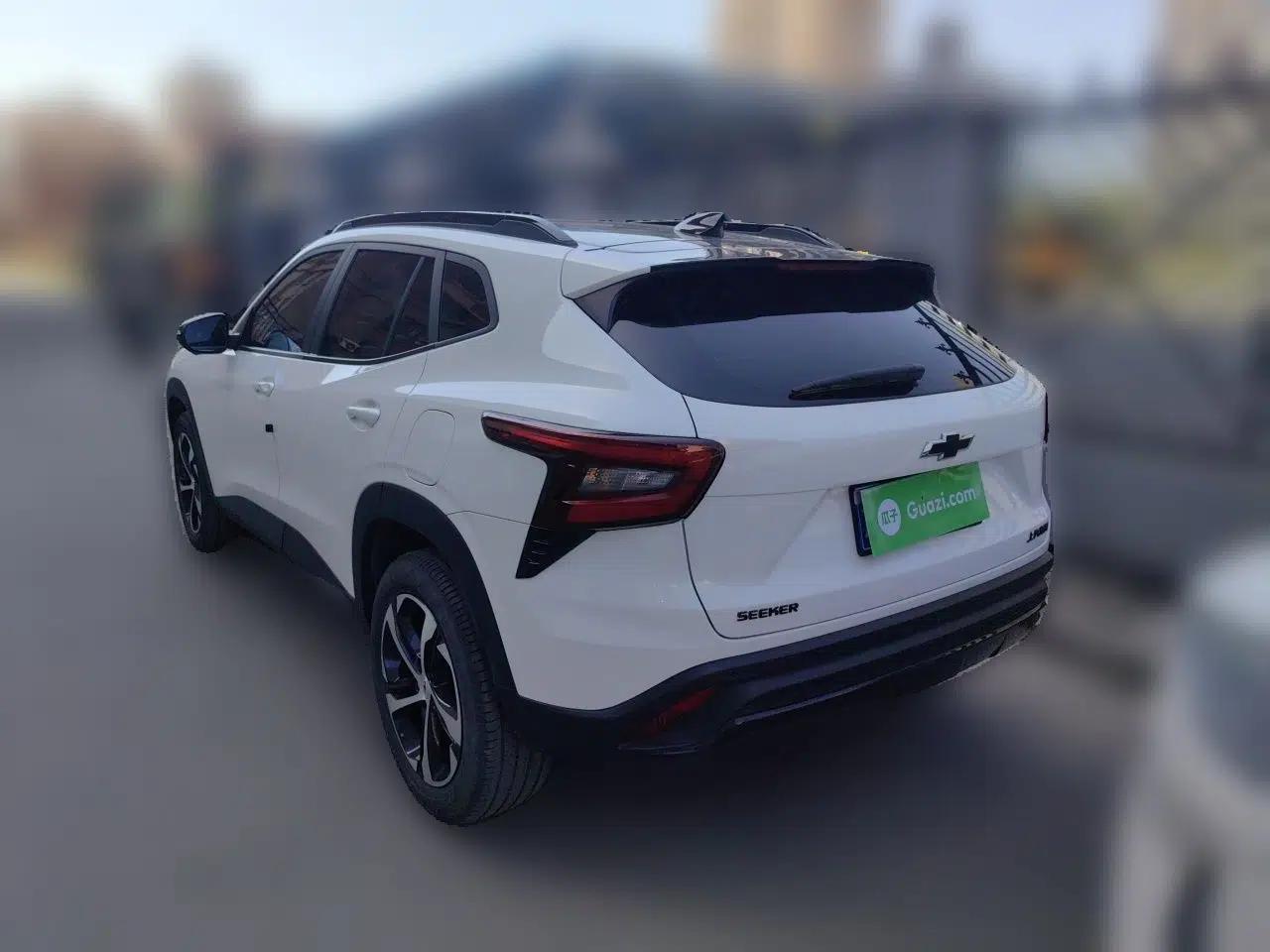 Chevrolet Seeker 2022 1.5T CVT RS Honeycomb Edition — миниатюра 4