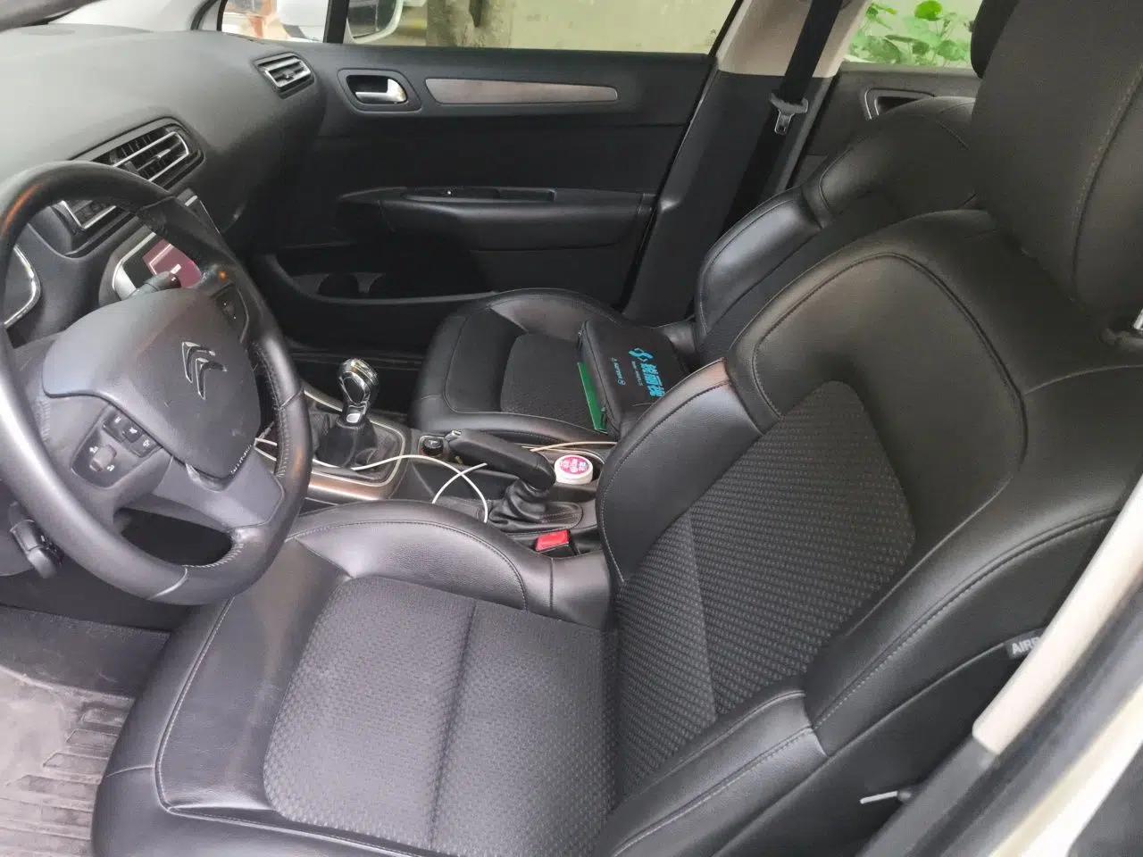 Citroen C4 Sega 2016 1.6L Manual Luxury Model — миниатюра 16