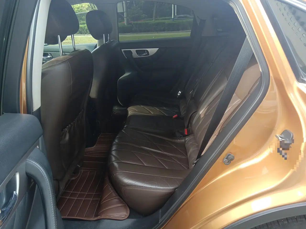 Infiniti QX70 2013 3.7L Standard Edition — миниатюра 18