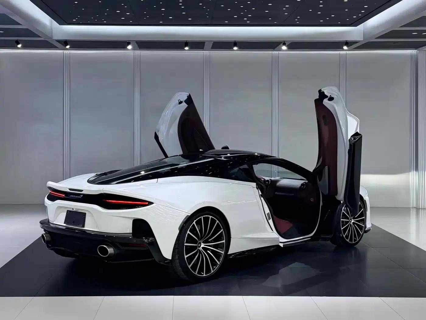 McLaren GT 2023 4.0T Standard Edition — миниатюра 4