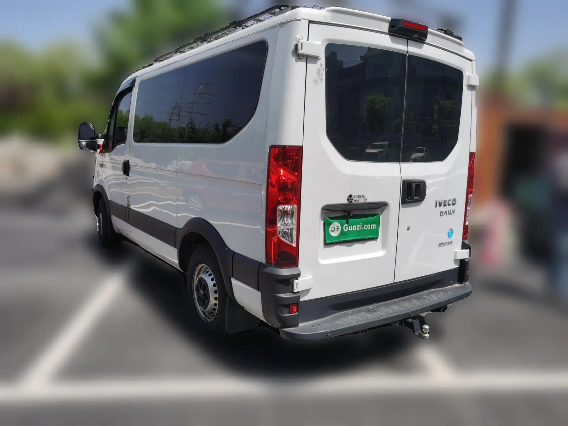 Iveco Eurocargo 2021 3.0T Automatic Chao Rui Short Wheelbase Low-Roof Side-Sliding Door F1C — миниатюра 4