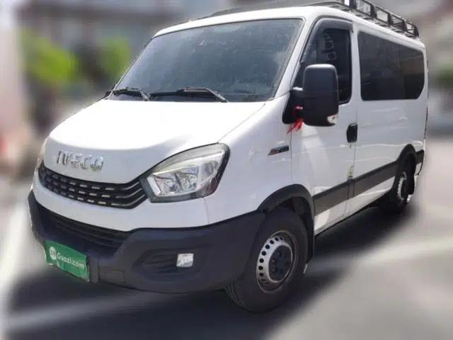 Iveco Eurocargo 2021 3.0T Automatic Chao Rui Short Wheelbase Low-Roof Side-Sliding Door F1C