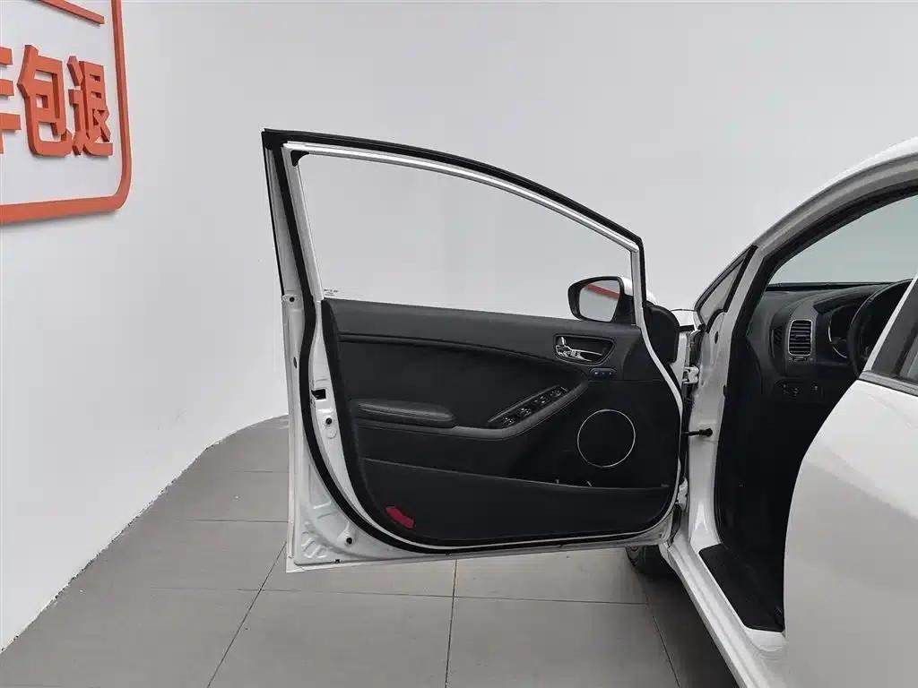 Kia K3S 2014 1.6L Automatic Premium — миниатюра 8
