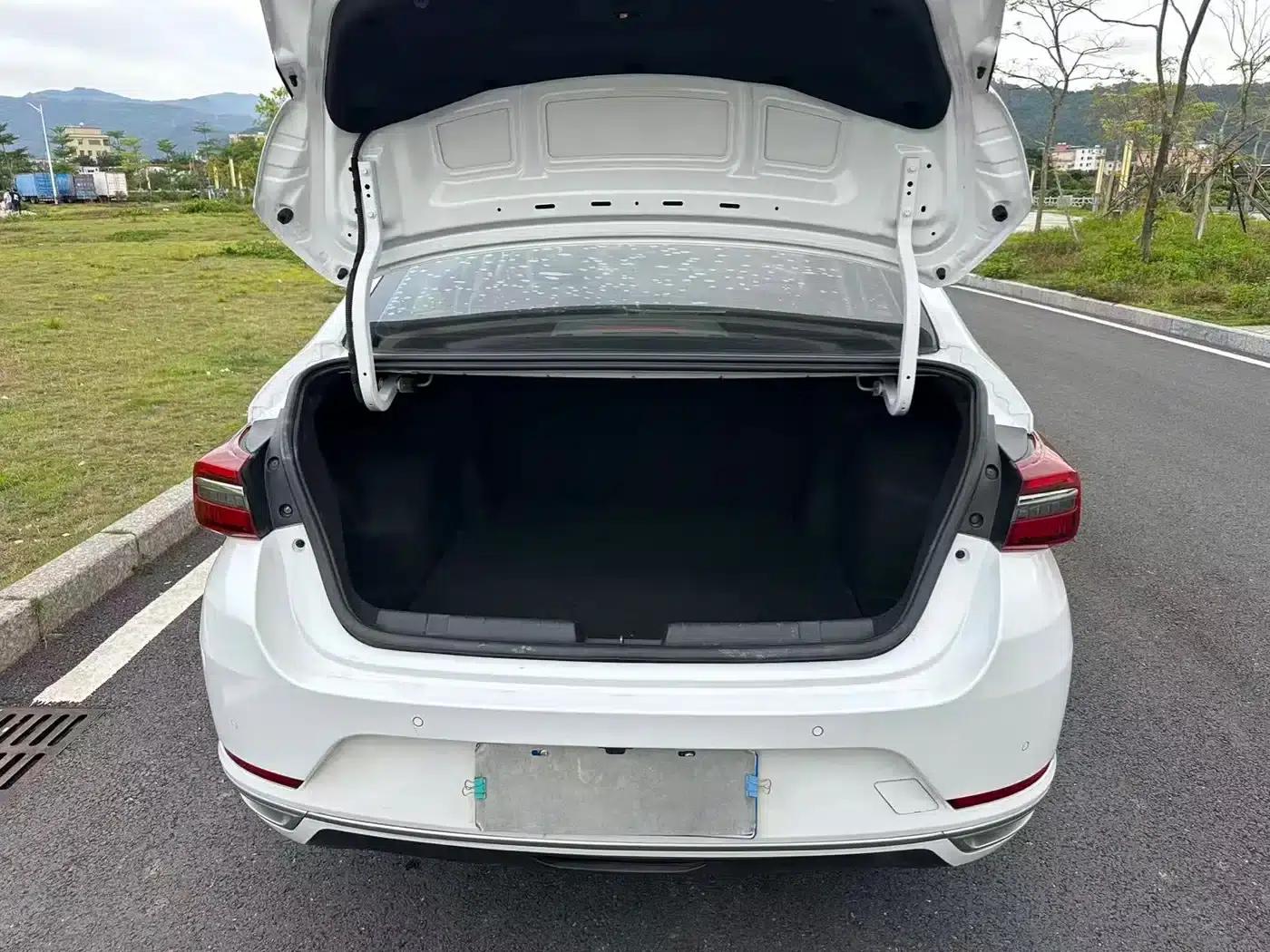 Chery Arrizo GX 2021 Champion Edition 1.5L CVT Premium Edition — миниатюра 17