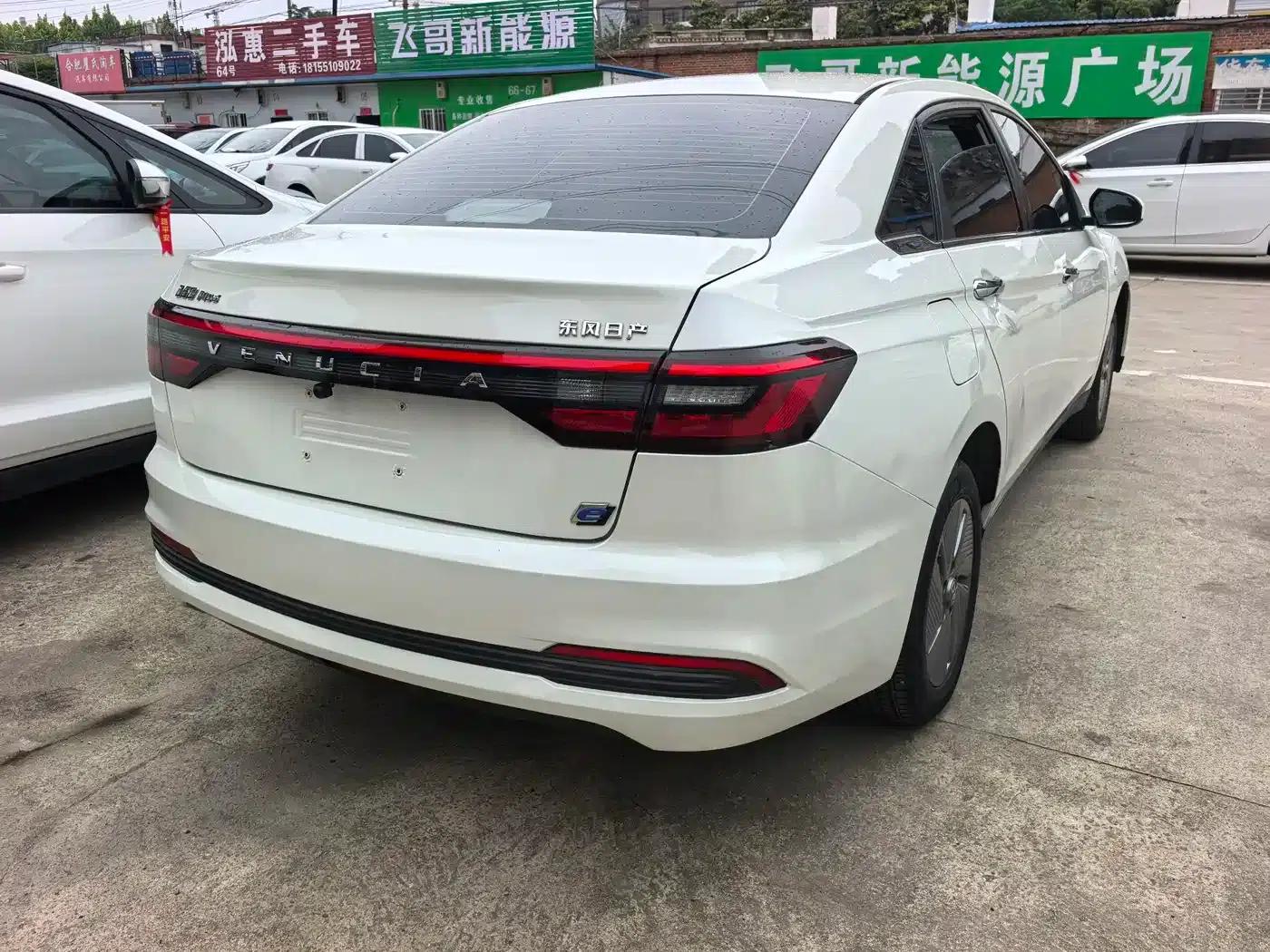 Venucia D60EV 2023 PLUS Comfort Edition SI — миниатюра 4