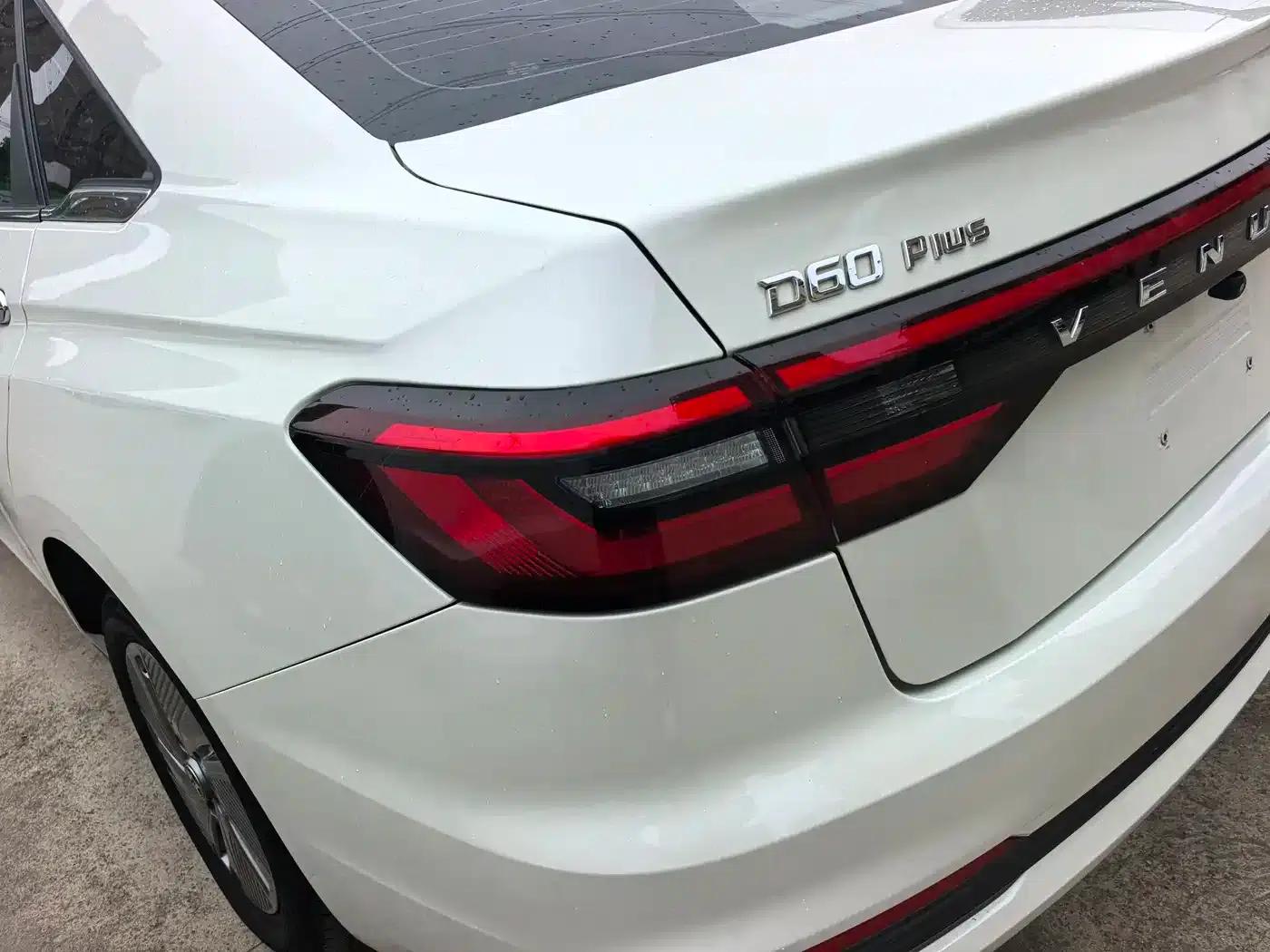 Venucia D60EV 2023 PLUS Comfort Edition SI — миниатюра 9