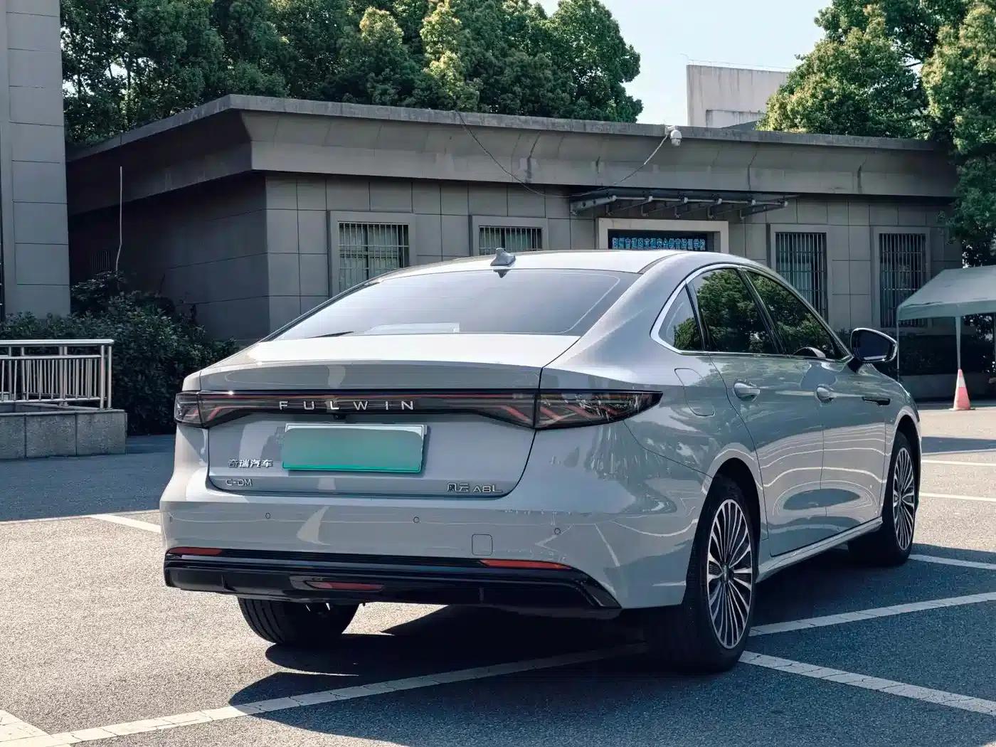 Fengyun A8L 2025 1.5TGDI 145km Luxury Edition — миниатюра 7