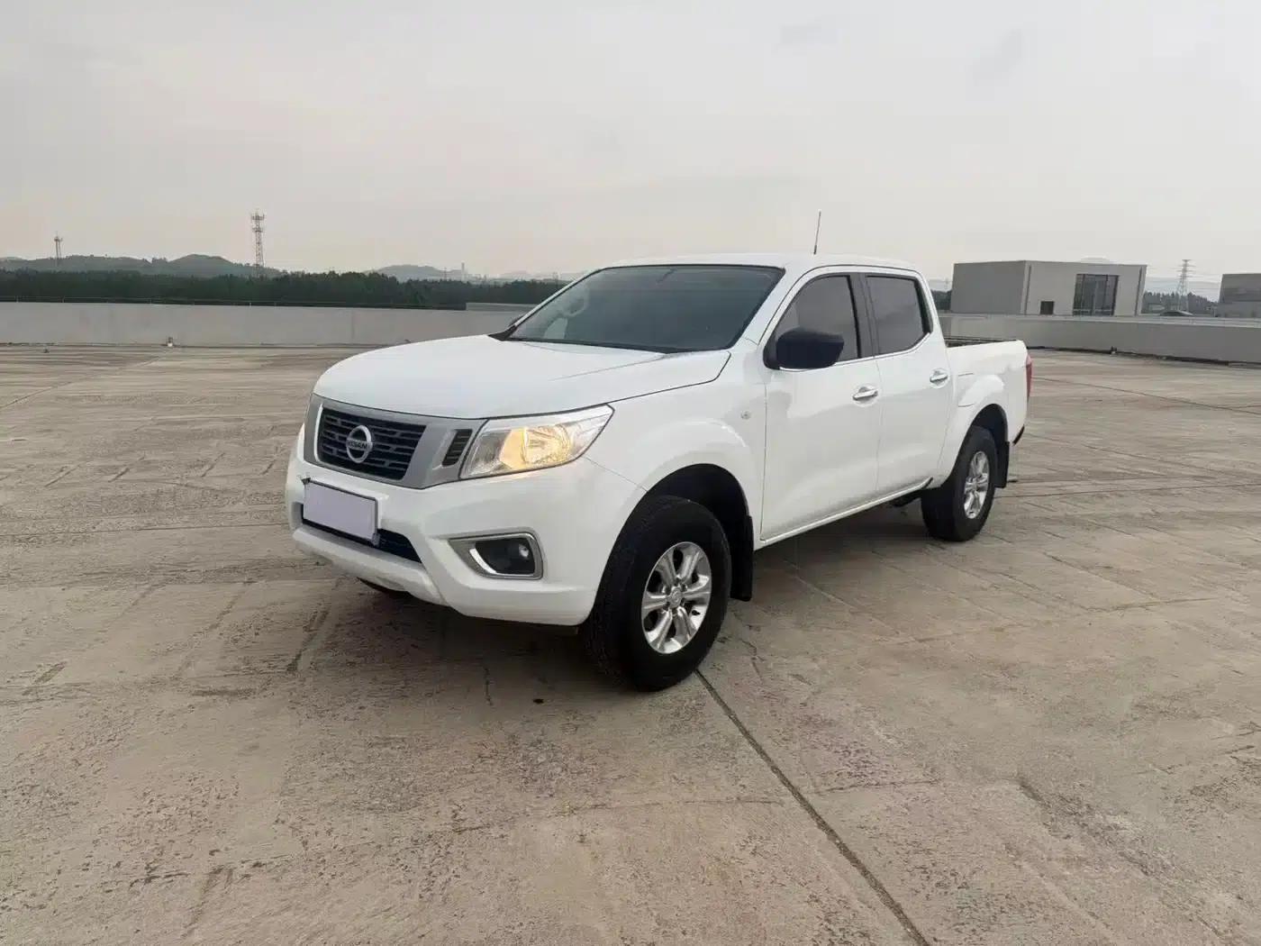 2021 Navara 2.5L Manual 2WD Comfort Model QR25 — миниатюра 1