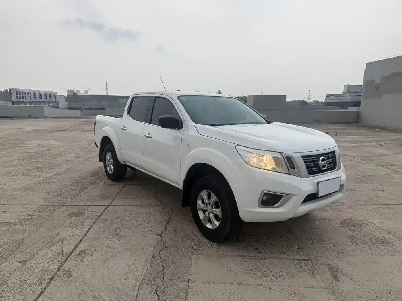 2021 Navara 2.5L Manual 2WD Comfort Model QR25 — миниатюра 3