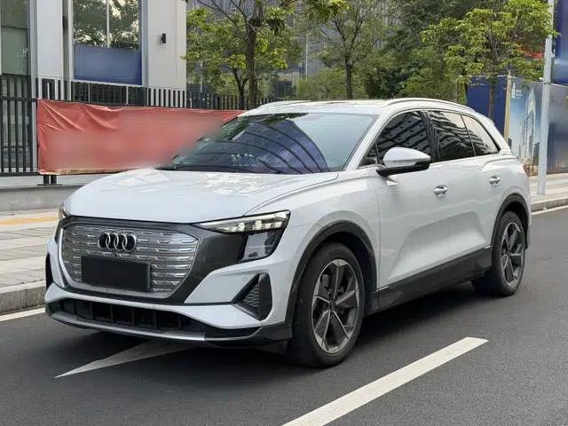 Audi Q5 e-tron 2022 40 e-tron Starry Edition Luxury Package