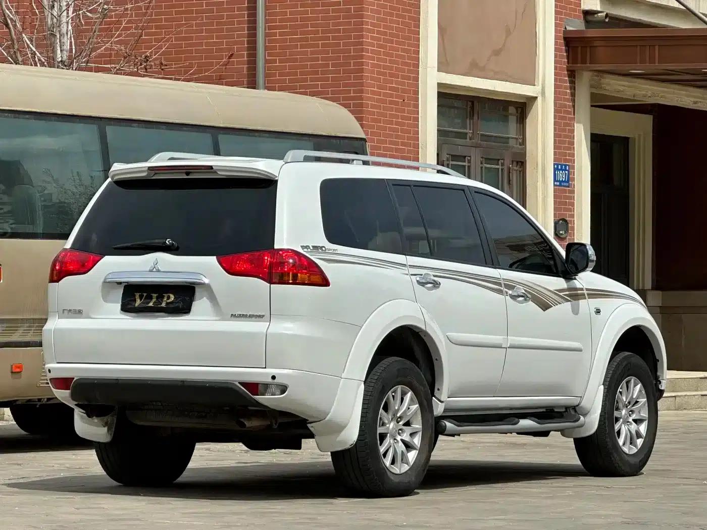 2013 Pajero Sport 3.0L Automatic 4WD Flagship Edition — миниатюра 5