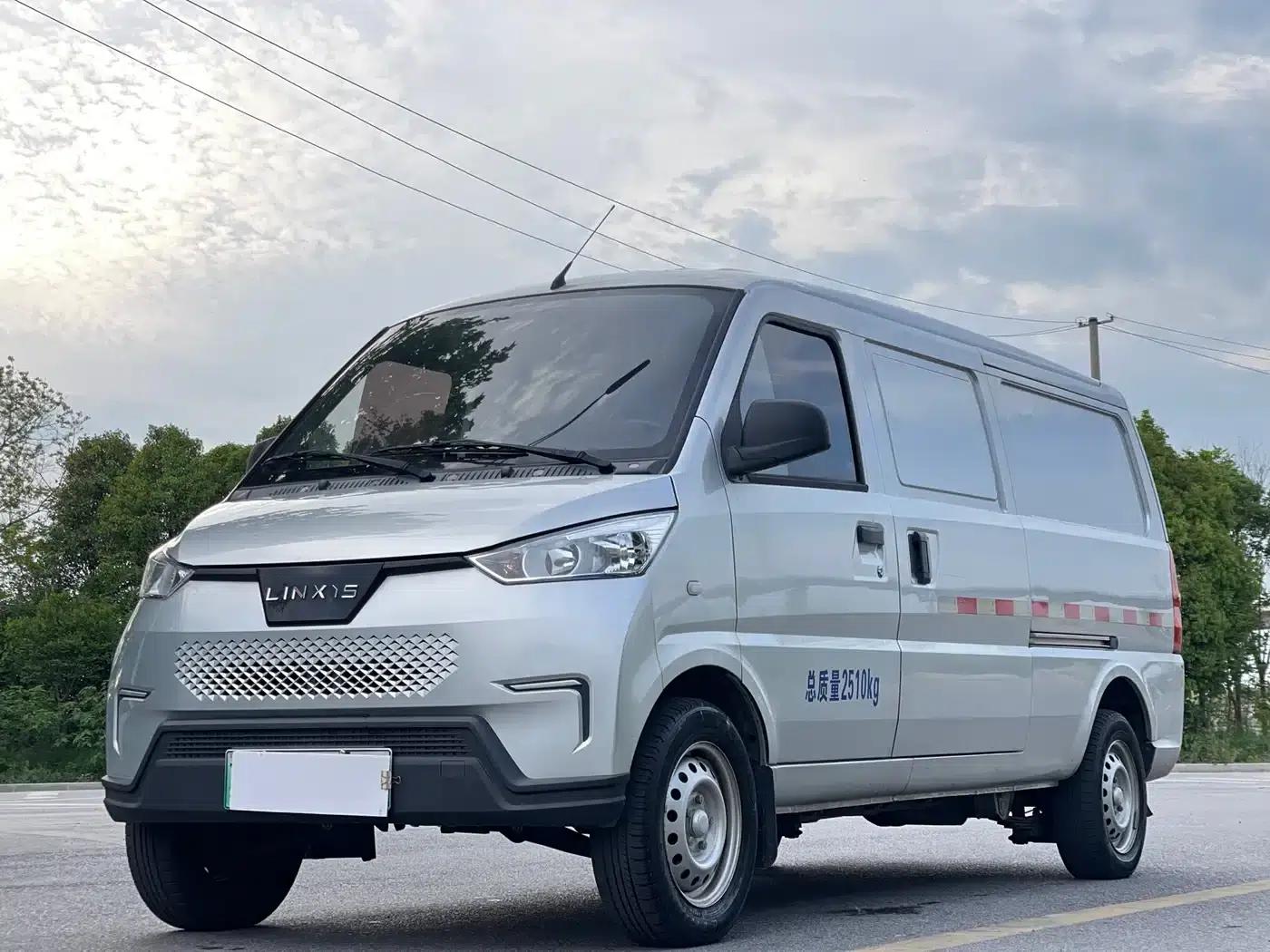 Wuling EV50 2023 Model, CATL 38.64kWh — миниатюра 1