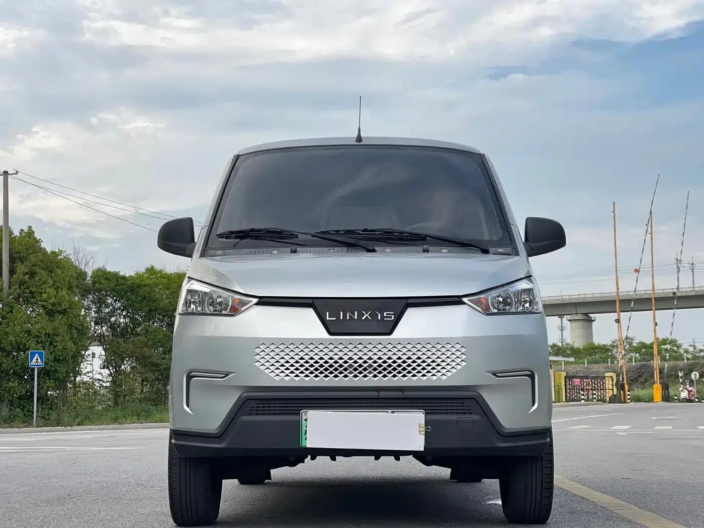 Wuling EV50 2023 Model, CATL 38.64kWh — миниатюра 2