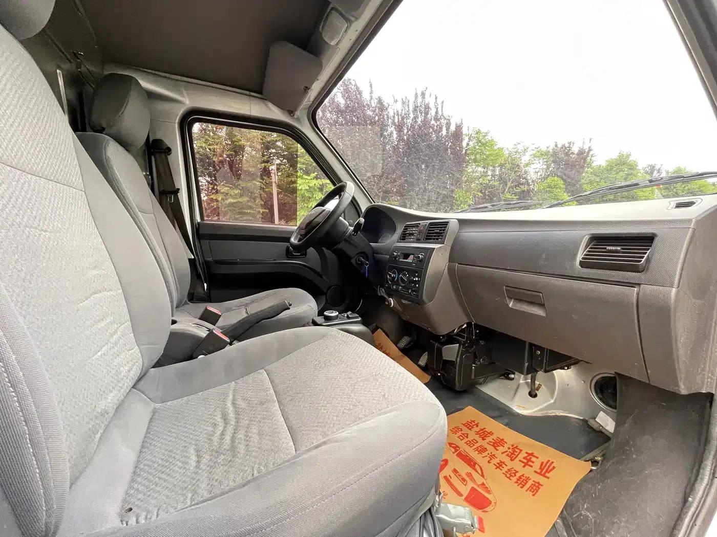 Wuling EV50 2023 Model, CATL 38.64kWh — миниатюра 12