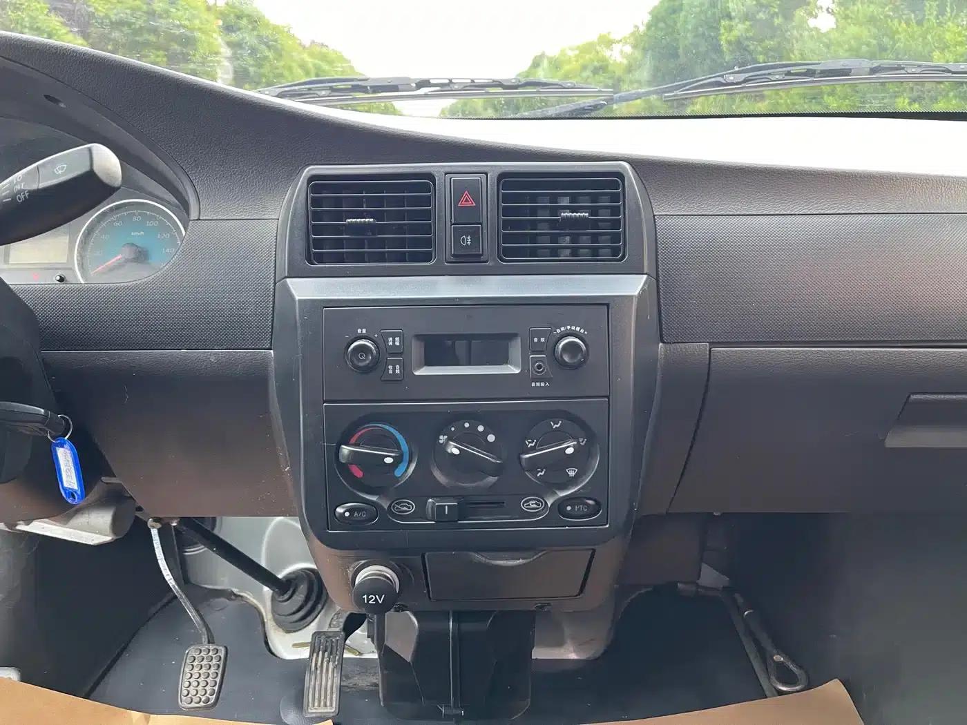 Wuling EV50 2023 Model, CATL 38.64kWh — миниатюра 14