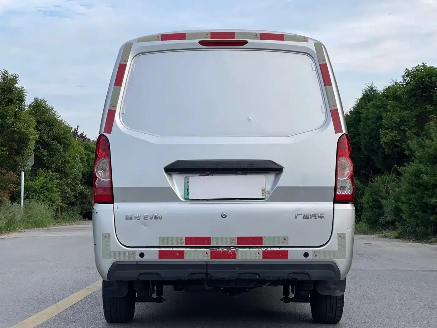 Wuling EV50 2023 Model, CATL 38.64kWh — миниатюра 6
