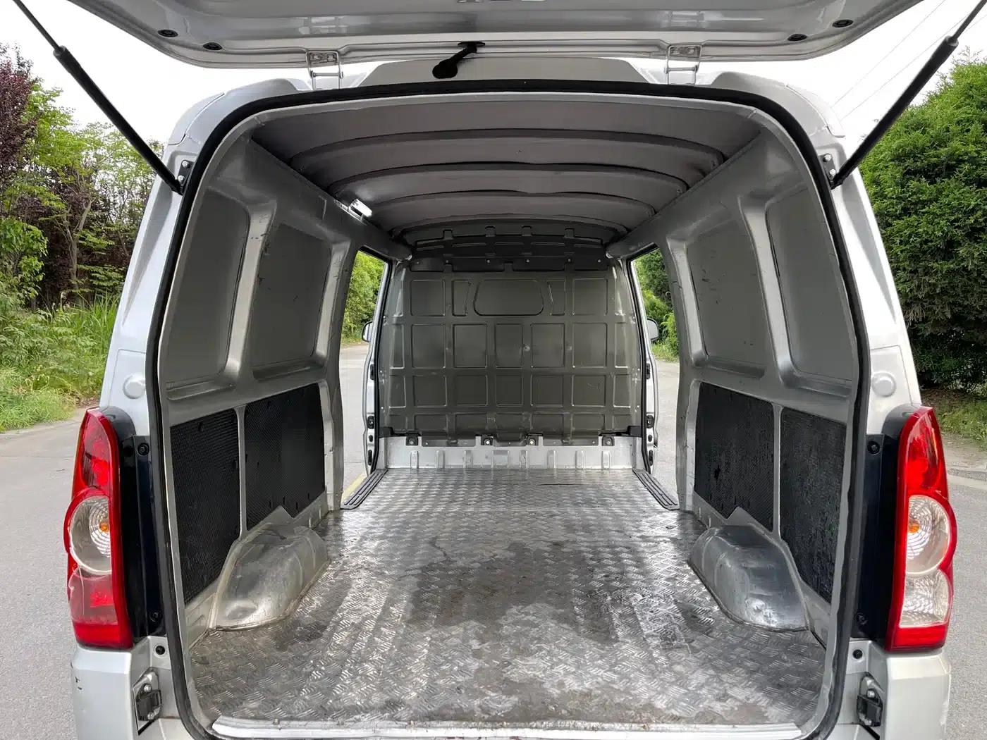 Wuling EV50 2023 Model, CATL 38.64kWh — миниатюра 8