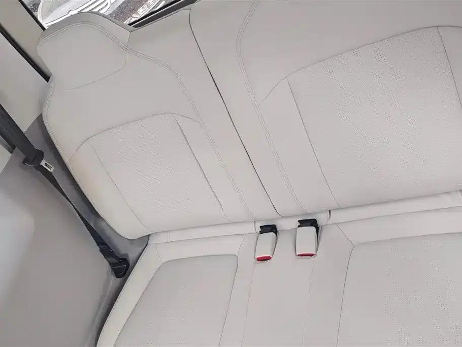 Wuling Air ev Clear Sky 2023 Model, Four-Seat Standard Edition — миниатюра 11