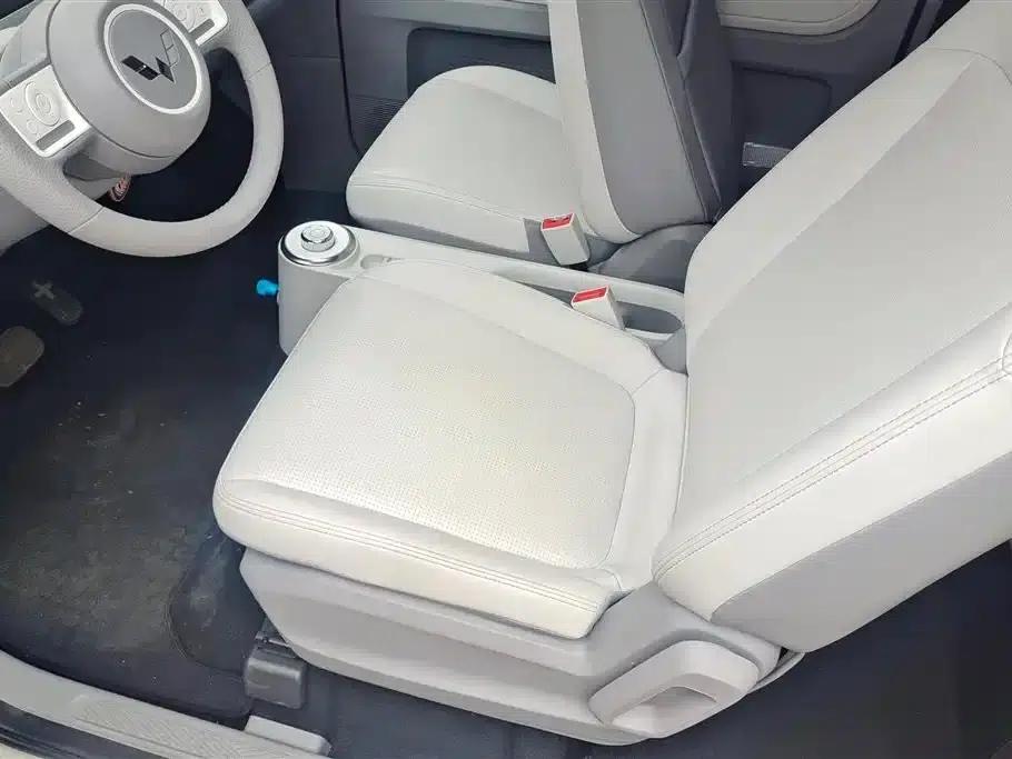 Wuling Air ev Clear Sky 2023 Model, Four-Seat Standard Edition — миниатюра 9