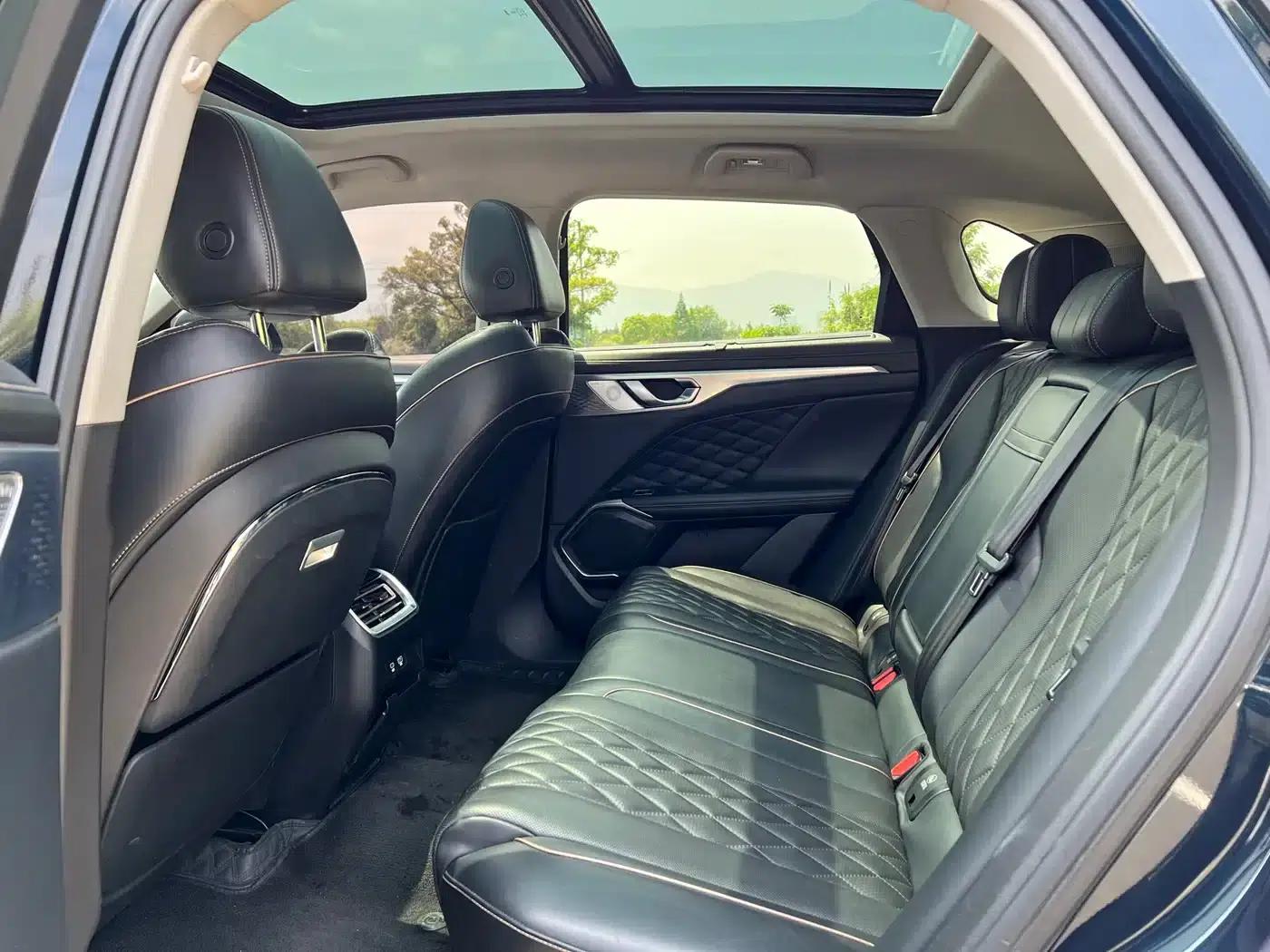 Wey brand Mocha 2021 2.0T 4WD Special Edition — миниатюра 6
