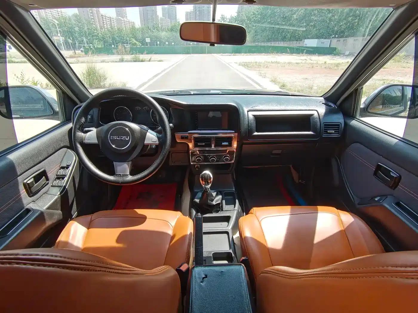 2015 Isuzu Pickup Truck 2.8T 2WD 4JB1CT — миниатюра 23