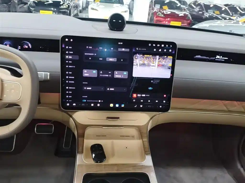 NIO ET9 2025 Model 102kWh First Edition Limited Edition — миниатюра 13
